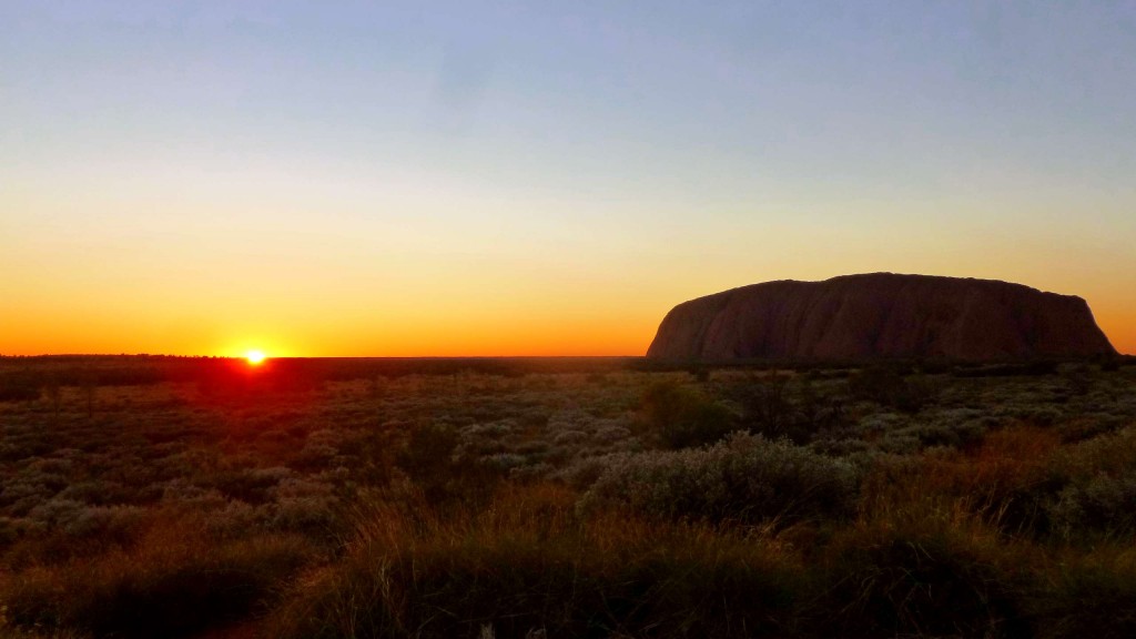 Uluru-sunrise-Australia